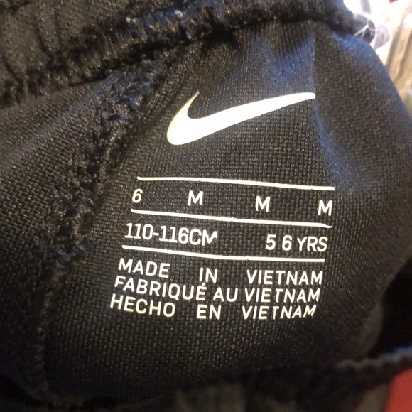 NIKE DRI-FIT Set - Picture 4 of 4